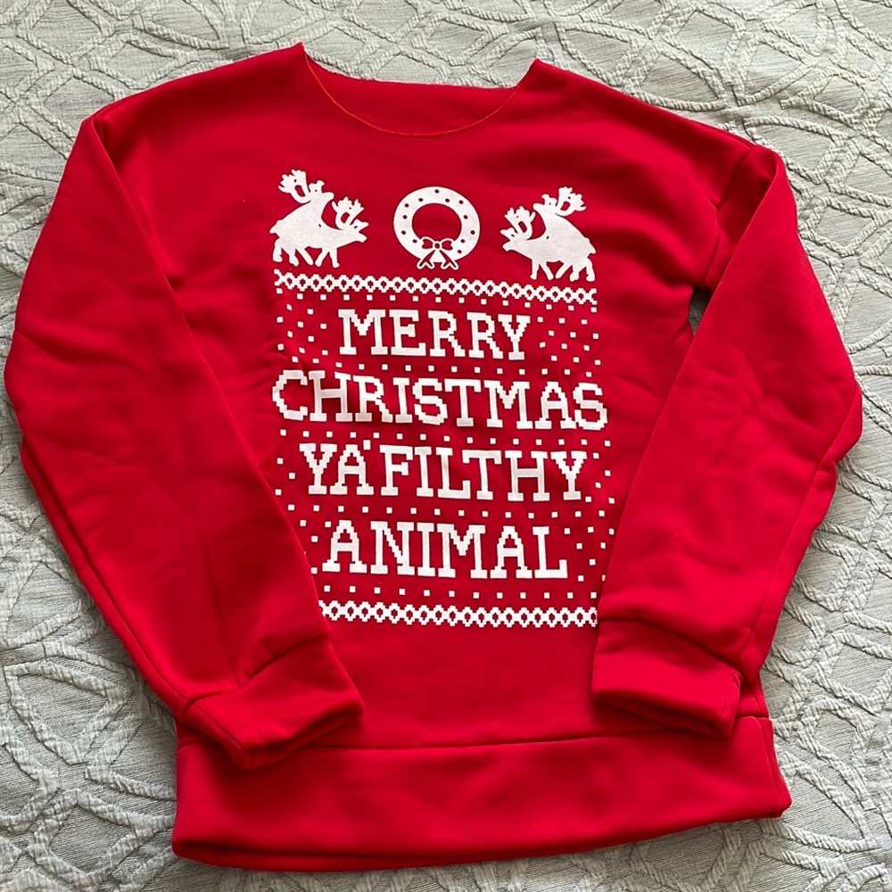 ‘Home alone’ Christmas sweatshirt